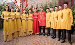 Tiền lì xì cho đội bê tráp bao nhiêu?