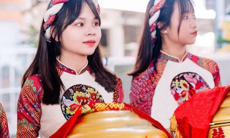 Cách thức bưng quả trong đám hỏi và đám cưới